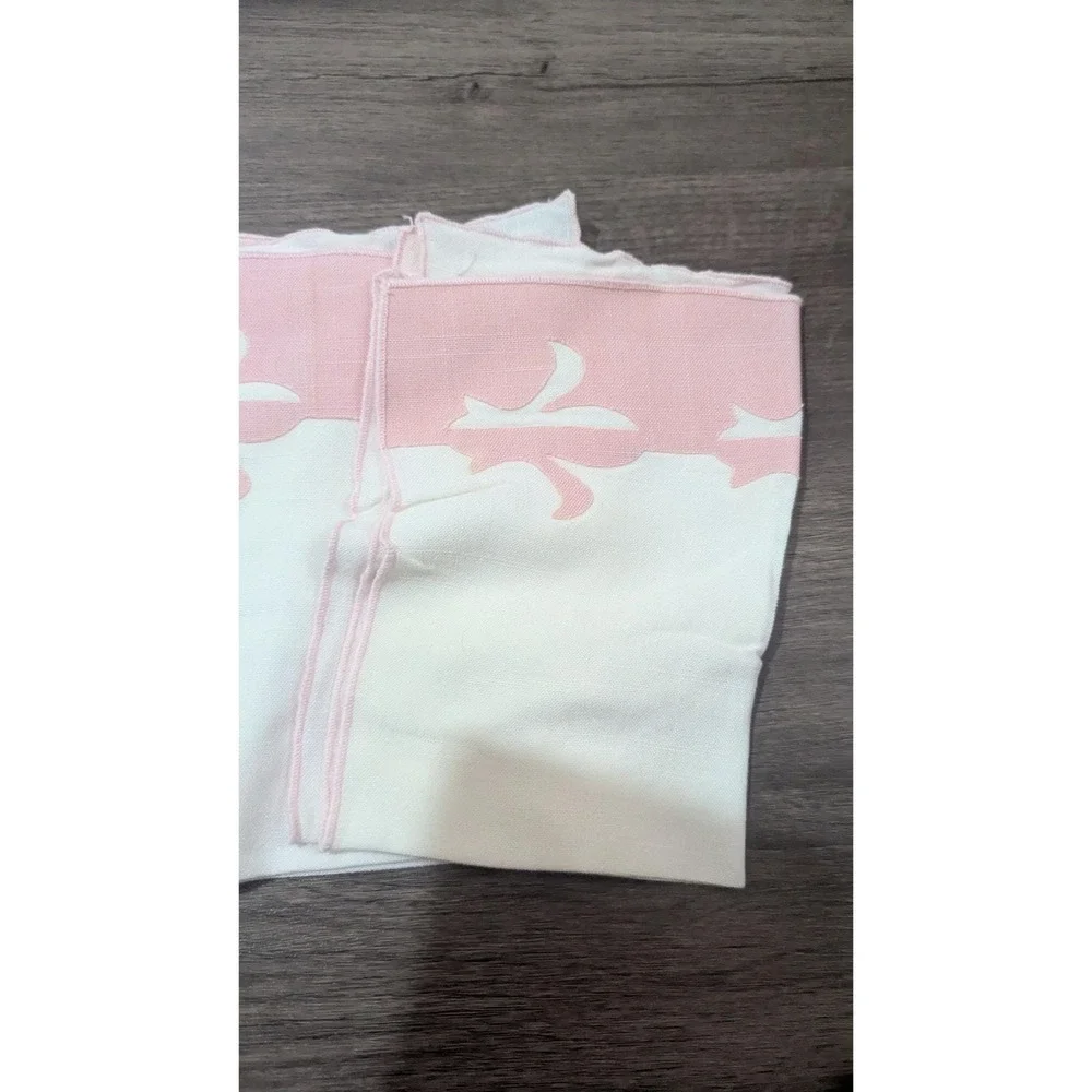 Pink & White Table Napkins Fleur-De-Lis Cutout Design Linen Blend 15x10 Set Of 4